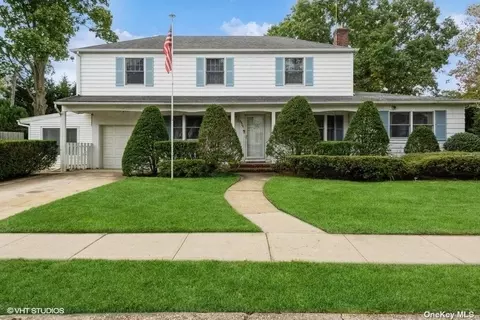 2928 Eaton Rd E, Wantagh, NY 11793