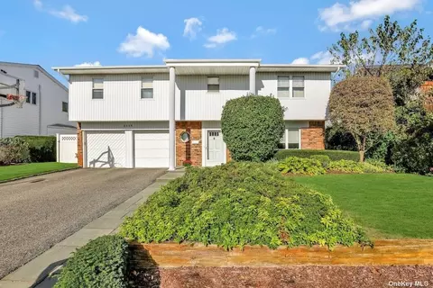 3118 Judith Dr, Bellmore, NY 11710