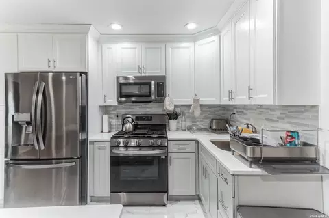 1069 E 84th St, Brooklyn, NY 11236