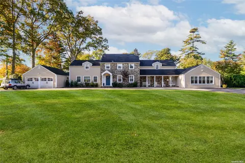 104 Wetherill Rd, Garden City, NY 11530