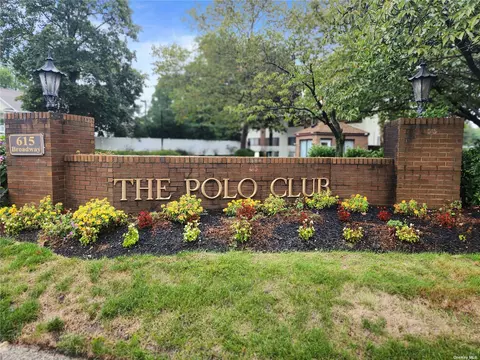 615 Broadway #12, Amityville, NY 11701