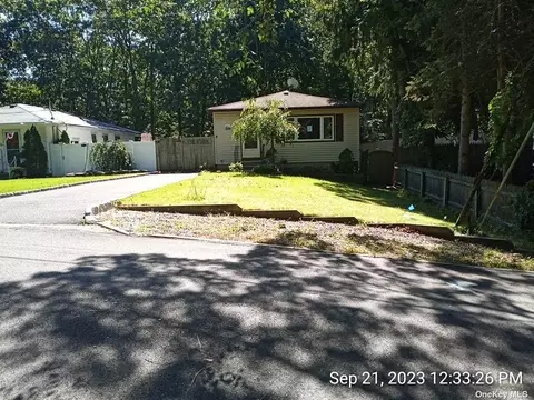 64 Plandome Rd, Sound Beach, NY 11789