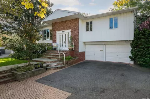 1824 Cynthia Ln, Merrick, NY 11566