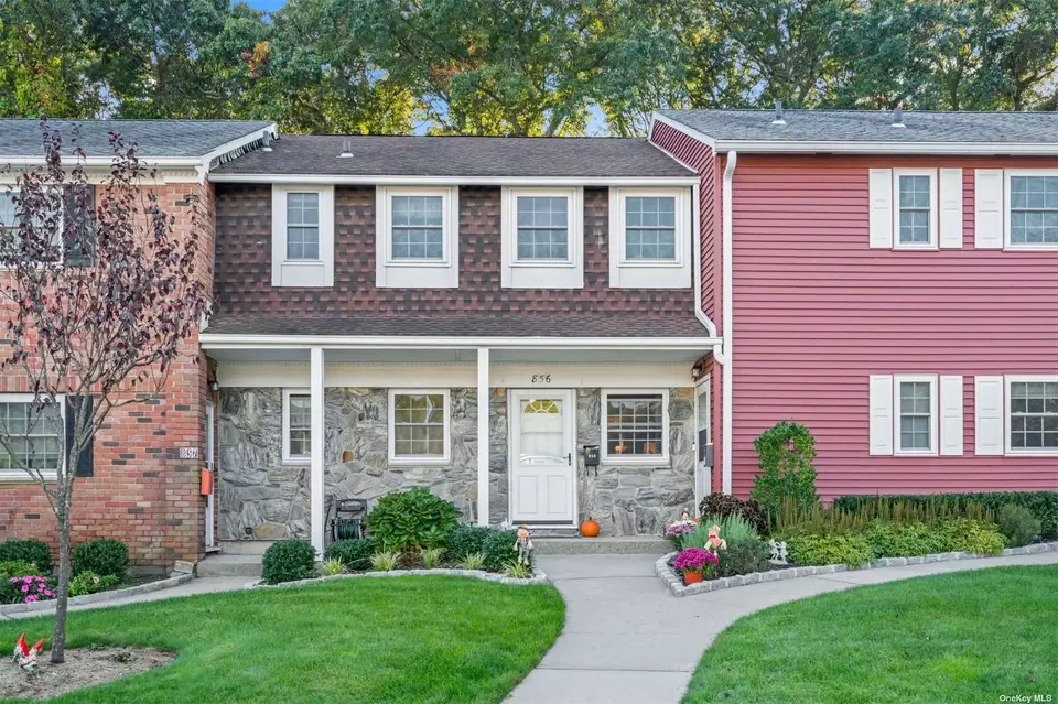856 Village Dr 856, Hauppauge, NY 11788 16 Photos Movoto