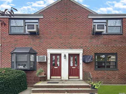 200-18 17th Ave #2-97, Bayside, NY 11360