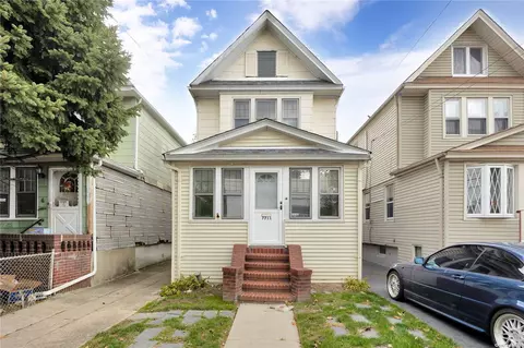 77-11 66th Dr, Middle Village, NY 11379