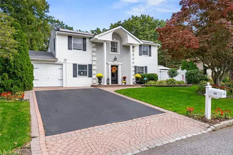 11 Beach Ave, Port Jefferson Station, NY 11776