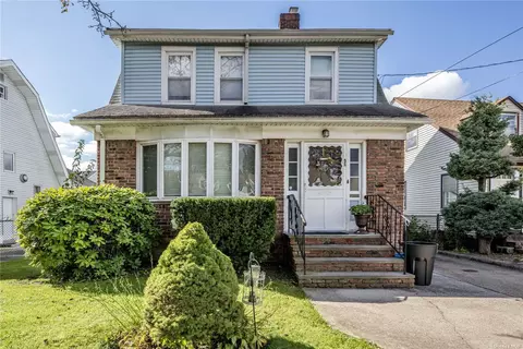 55 Kernochan Ave, Hempstead, NY 11550