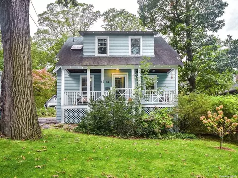 52 N Bayles Ave, Port Washington, NY 11050