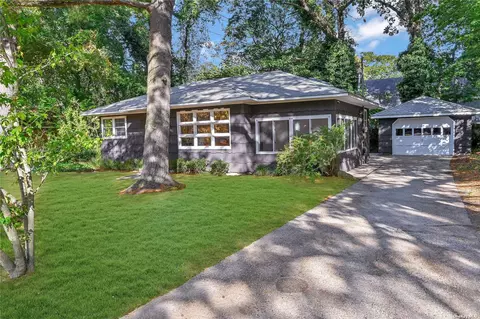 80 Royal Ave, Flanders, NY 11901