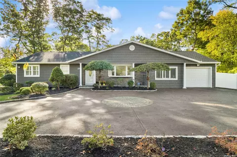 218 Granny Rd, Farmingville, NY 11738