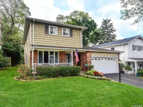 96 Radcliff Ave, Port Washington, NY 11050