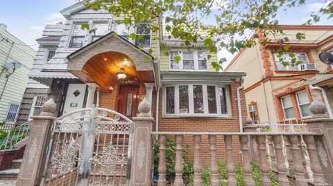 105-41 89th St, Ozone Park, NY 11417