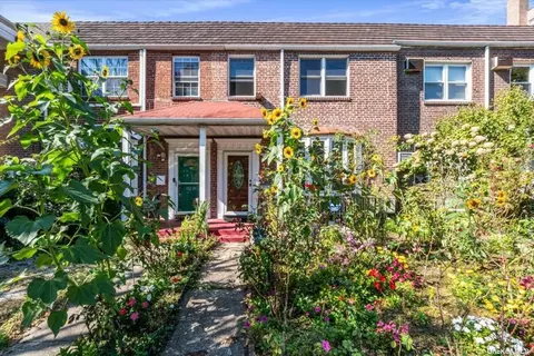 102-37 68th Ave, Forest Hills, NY 11375