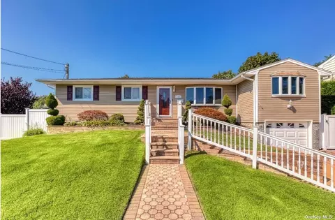 177 Missouri Ave, Bay Shore, NY 11706