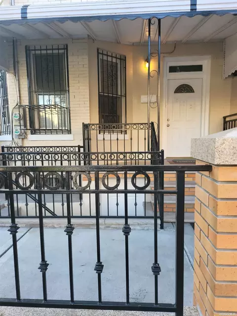 318 Montauk Ave, Brooklyn, NY 11208