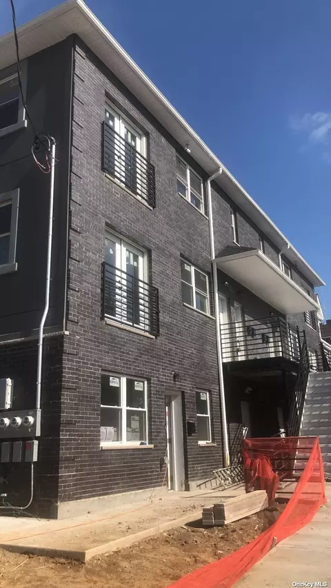 803 E 218th St, Bronx, NY 10467 photo 1