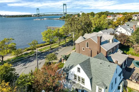 34 Boulevard, Malba, NY 11357