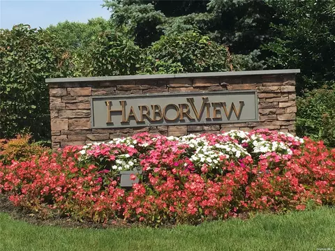 100 Harborview Dr #455, Port Washington, NY 11050