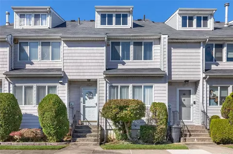 70 Dinsmore St #E, Staten Island, NY 10314