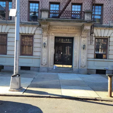 116 Cambridge Pl #3C, Brooklyn, NY 11238