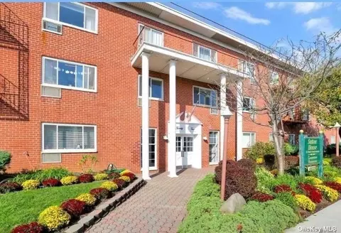 22 N Forest Ave #1G, Rockville Centre, NY 11570
