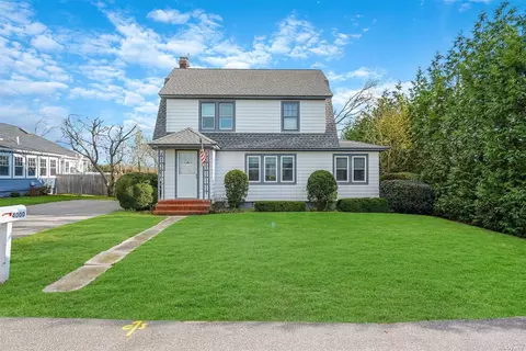 4000 Youngs Ave, Southold, NY 11971