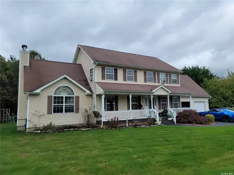 19 Model Ct, Rocky Point, NY 11778
