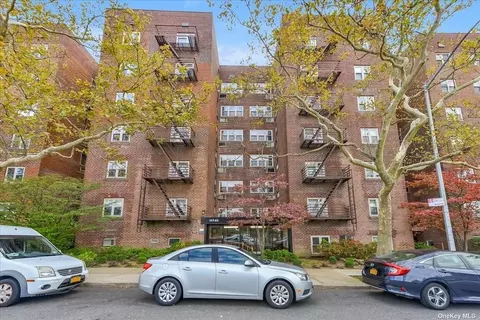 144-60 Gravett Rd #3G, Flushing, NY 11367