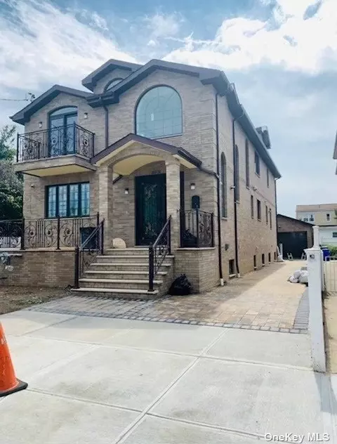 202-38 46 Rd, Bayside, NY 11361