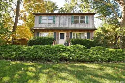 447 Revilo Ave, Shirley, NY 11967