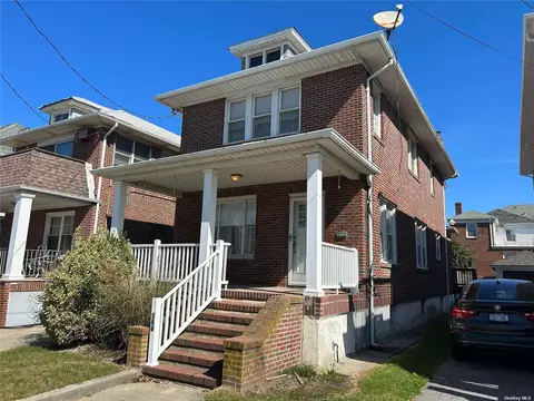 166 Beach 137th St, Belle Harbor, NY 11694