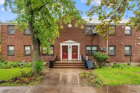 159-10 Cross Island Pkwy #2, Whitestone, NY 11357
