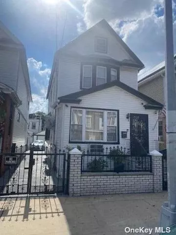 103-34 107th St, Ozone Park, NY 11417