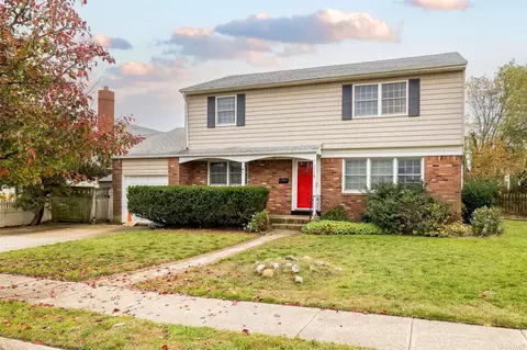 222 Sunset Ave, Island Park, NY 11558