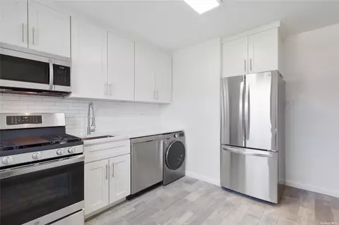 75-37 217 St #2ND, Bayside, NY 11364