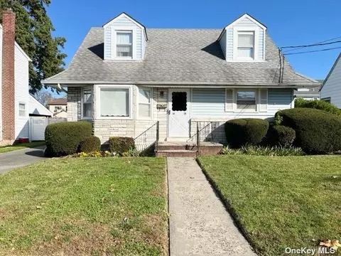 1476 Clay St, Elmont, NY 11003