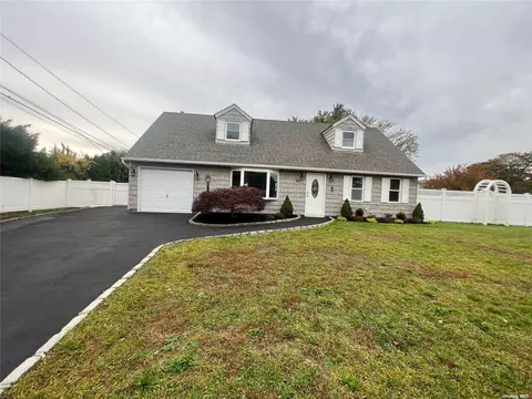 80 Miller Ave, Port Jefferson Station, NY 11776