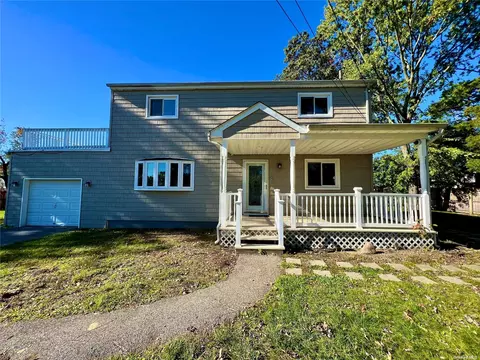 98 S 30th St, Wyandanch, NY 11798