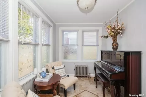 112-26 209th St, Queens Village, NY 11429