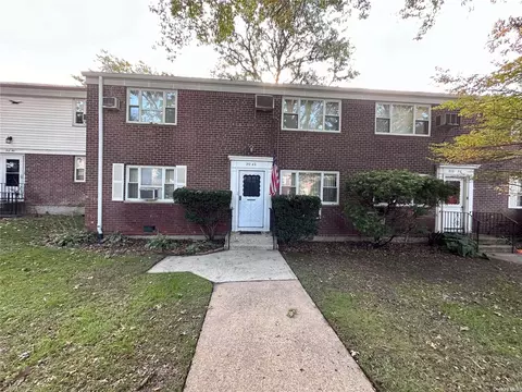 212-42 16 Ave #137, Bayside, NY 11360