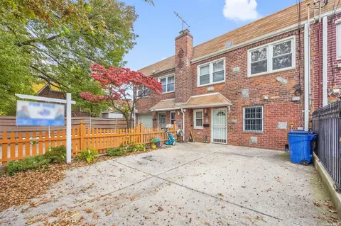 515 115th St, College Point, NY 11356