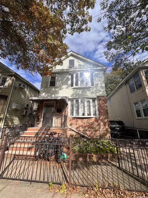 121-61 6th Ave #2, College Point, NY 11356