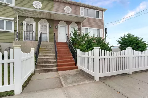 126 Beach 98th St, Rockaway Park, NY 11694