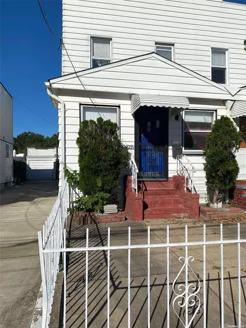 150-29 Coolidge Ave, Jamaica, NY 11432