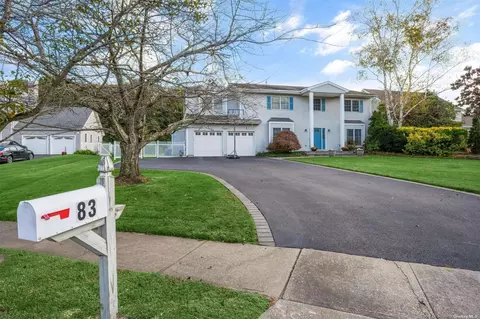 83 Caramel Rd, Commack, NY 11725
