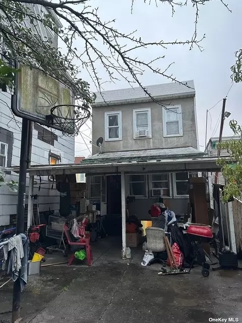 32-20 95th St, East Elmhurst, NY 11369