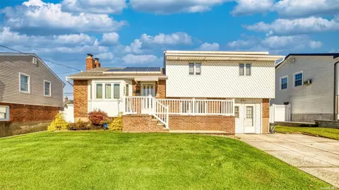 2897 N Jerusalem Rd, East Meadow, NY 11554