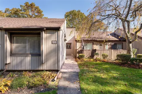 108 Strathmore Gate Dr #108, Stony Brook, NY 11790