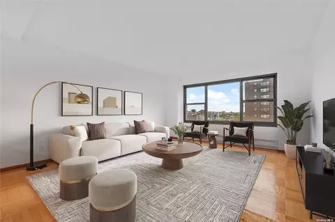 21-20 33rd Rd #10D, Astoria, NY 11106